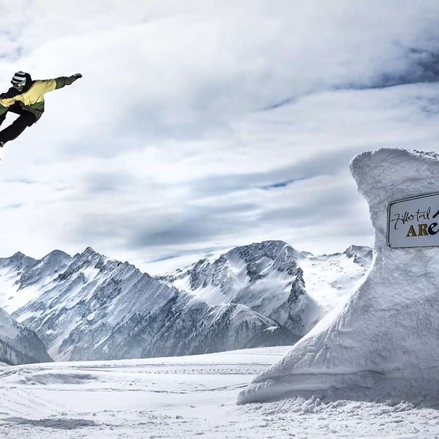 Groß (za_snowpark_sprung_snowboarder (1))